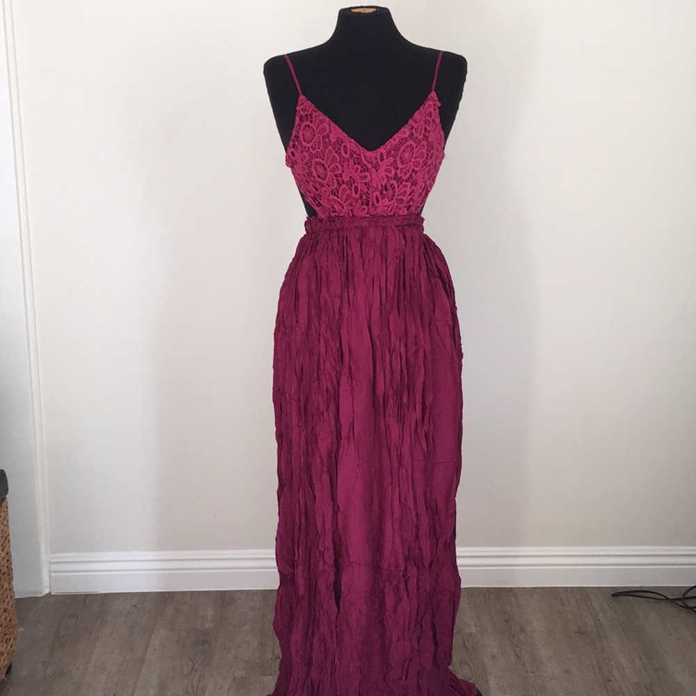 L’ATISTE by Amy magenta colored maxi dress